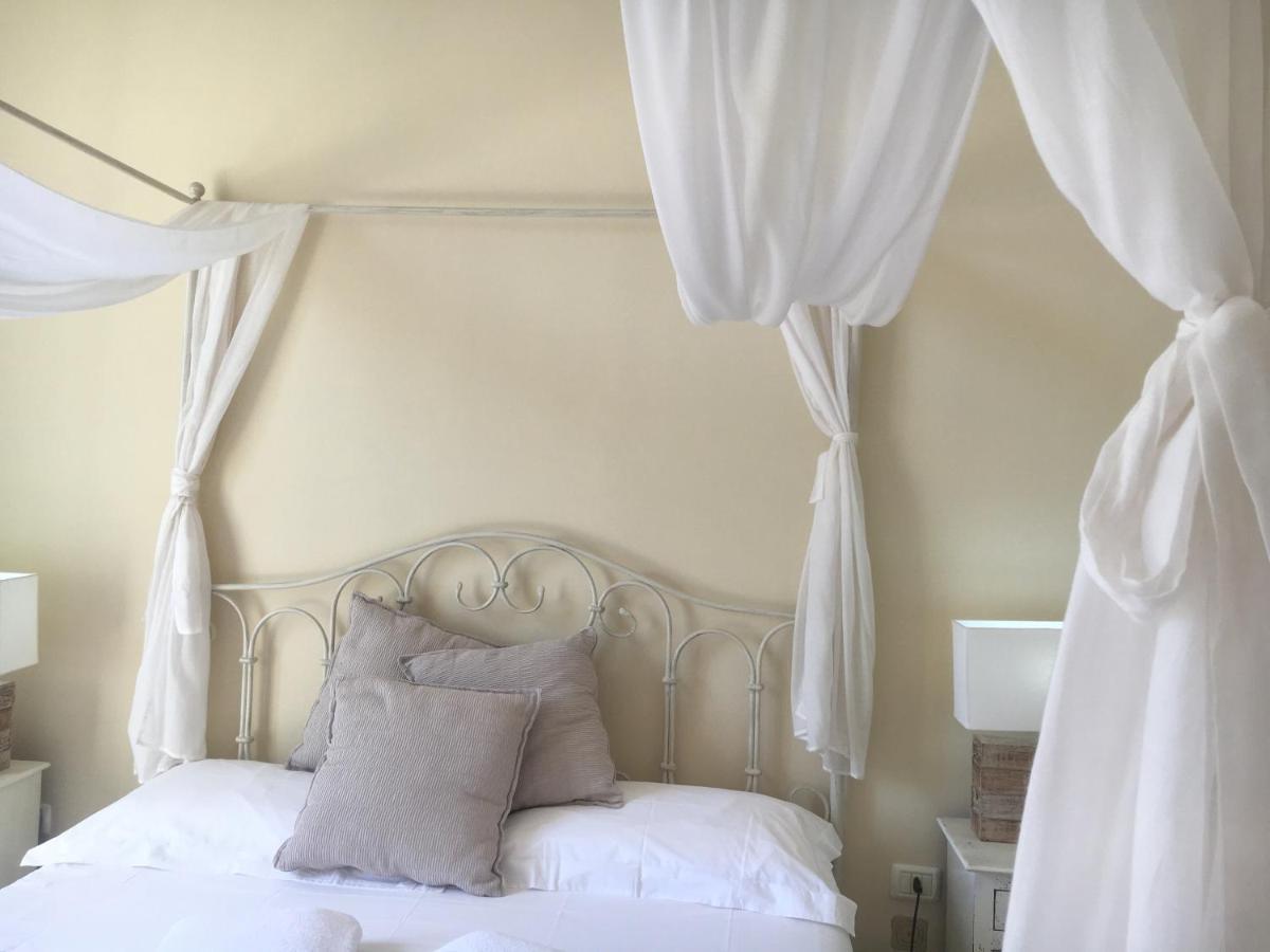 Ai Raggi Di Sole Bed & Breakfast Lecce Exterior photo